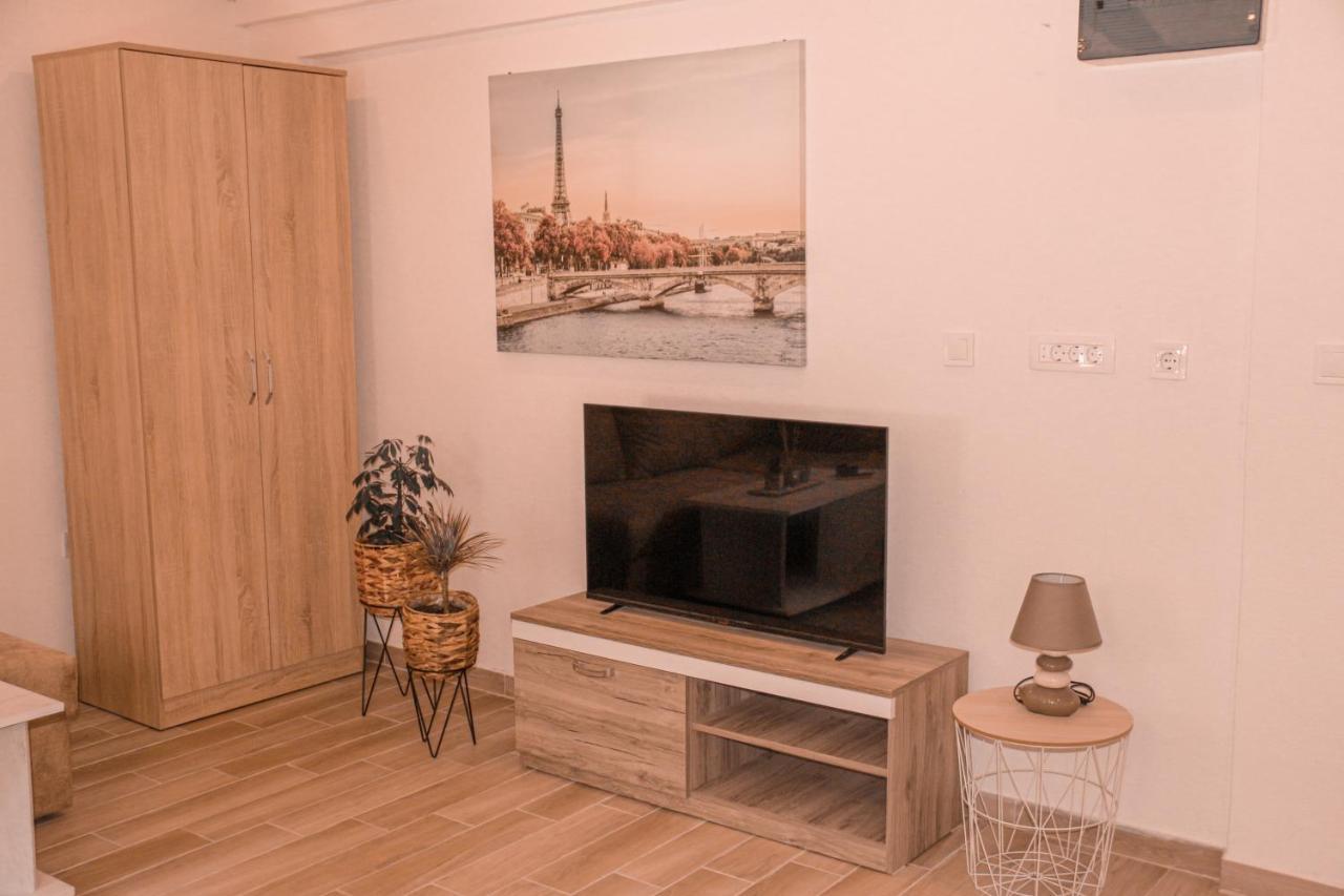 Apartmani Dumezic Бар Екстер'єр фото