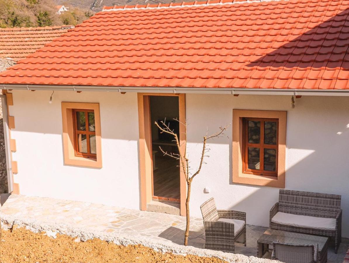Apartmani Dumezic Бар Екстер'єр фото