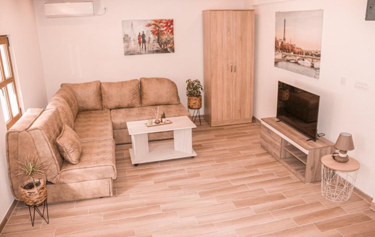 Apartmani Dumezic Бар Екстер'єр фото