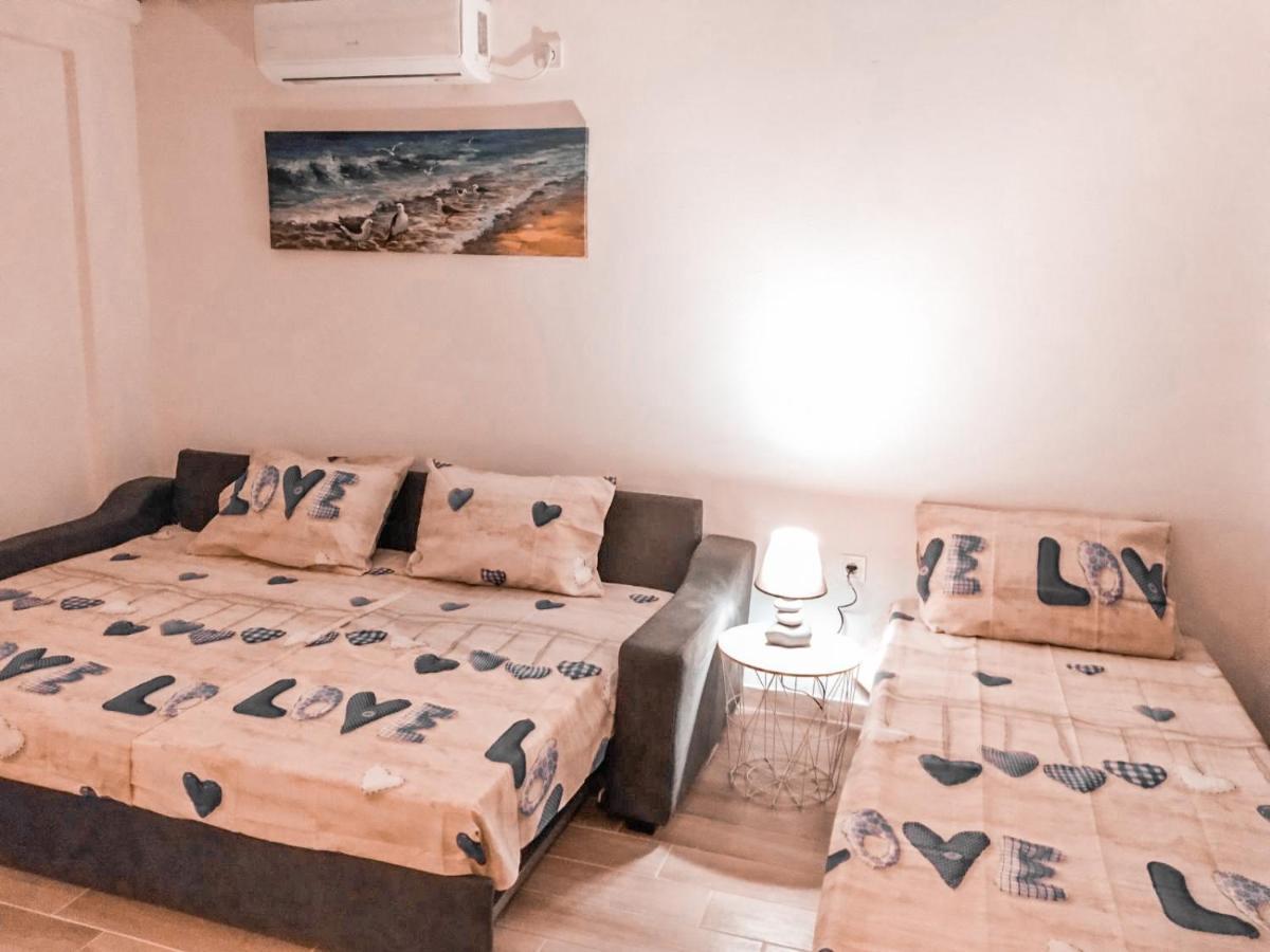 Apartmani Dumezic Бар Екстер'єр фото