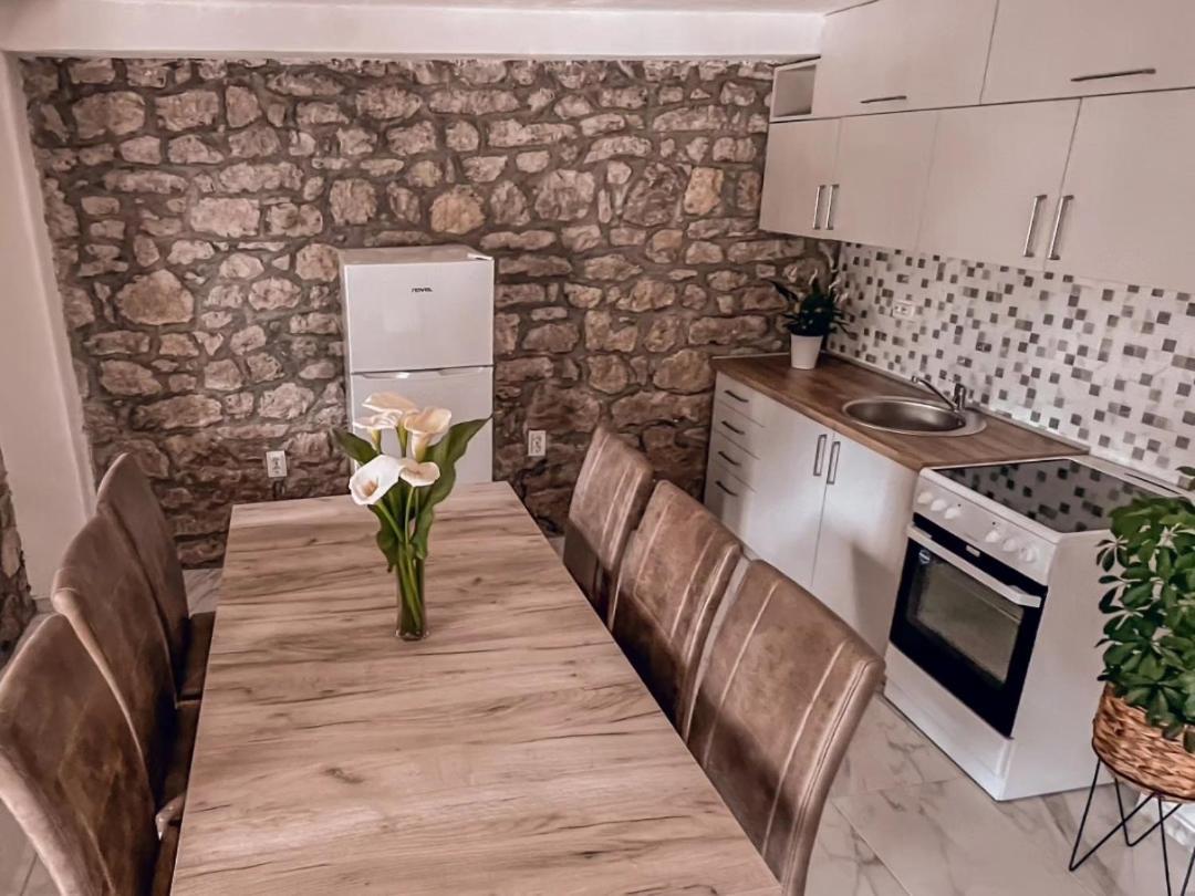 Apartmani Dumezic Бар Номер фото